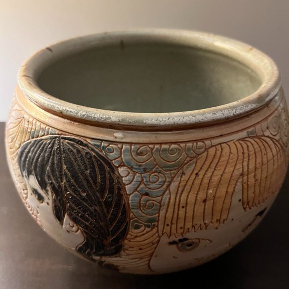 Willam C. Alexander Terra Sigillata Studio Pottery Bowl With Images of Children - Picture 6 of 10